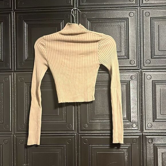 Zara Ribbed top - Picture 2 of 2